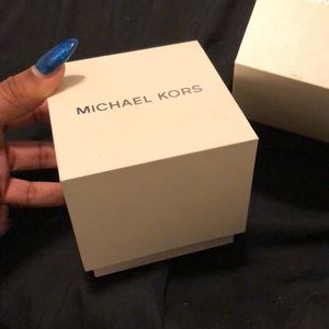 Michael kors watch box